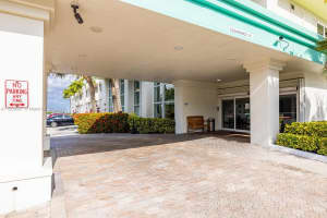 10350 W Bay Harbor Dr #8f, Miami Beach, FL 33154, Sold 04/30/24