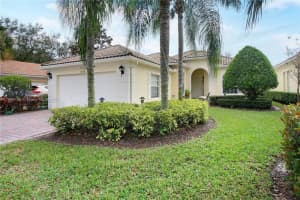 8026 Laborie Ln, Wellington, FL 33414, Sold 05/10/24
