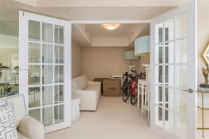 450 Alton Rd APT 2105, Miami Beach, FL 33139, Sold 03/15/24