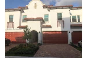 11619 SW 13th Dr, Pembroke Pines, FL 33025, Sold 04/01/24