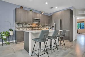 405 SW 91st Pl, Miami, FL 33174, Sold 02/26/24