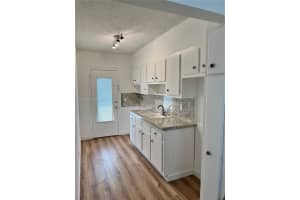 55 Nw 204th St 20, Miami Gardens