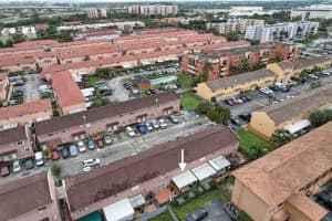 8172 NW 10th St APT 5, Miami, FL 33126, Sold 03/22/24