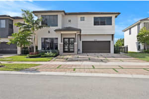 16030 NW 89th Ct, Miami Lakes, FL 33018, Sold 02/28/24