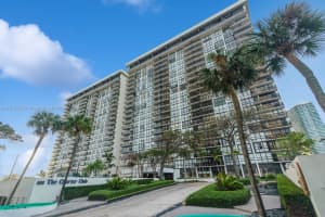 600 NE 36th St APT 1710, Miami, FL 33137, Sold 02/09/24