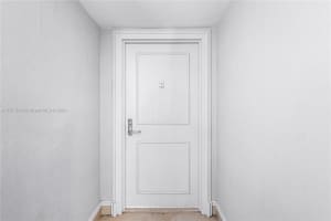 19101 NE 36th Ct, Aventura, FL 33180, Sold 05/20/24