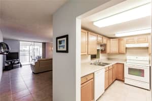 424 SE 10th St APT 105, Dania Beach, FL 33004, Sold 02/13/24