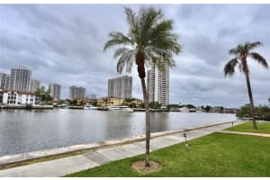 2930 Point E Dr APT E512, Aventura, FL 33160, Sold 04/12/24