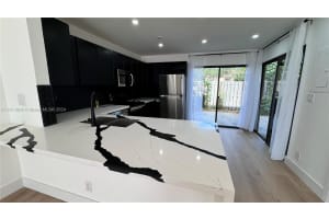 370 City View Dr #370, Fort Lauderdale, FL 33311, Sold 05/10/24