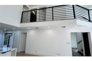 370 City View Dr #370, Fort Lauderdale, FL 33311, Sold 05/10/24