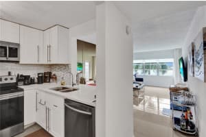 4311 Crystal Lake Dr APT 211, Pompano Beach, FL 33064, Sold 05/03/24
