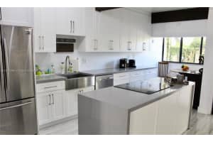 10433 SW 80th St, Miami, FL 33173, Sold 02/29/24