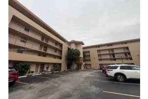 8895 Fontainebleau Blvd APT 410, Miami, FL 33172, Sold 05/16/24