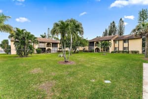 310 Pine Ridge Cir b 1, Greenacres, FL 33463, Sold 03/08/24
