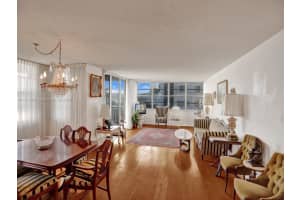 18051 Biscayne Blvd 304, Aventura