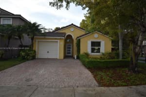 1918 SE 12th St, Homestead, FL 33035, Sold 03/19/24