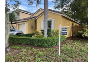1918 SE 12th St, Homestead, FL 33035, Sold 03/19/24