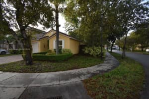 1918 SE 12th St, Homestead, FL 33035, Sold 03/19/24