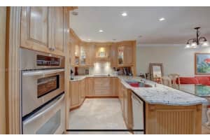 2379 Treasure Isle Dr APT 25, West Palm Beach, FL 33410, Sold 02/01/24