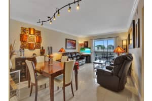 16901 NE 13th Ave APT 212, Miami, FL 33162, Sold 03/19/24