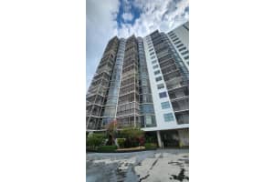 3375 N Country Club Dr APT 304, Aventura, FL 33180, Sold 04/30/24
