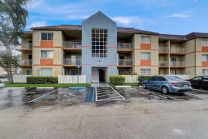 18870 NW 57th Ave APT 201, Hialeah, FL 33015, Sold 03/20/24