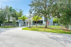 9316 SW 69th Ct, Pinecrest, FL 33156, Sold 12/18/24