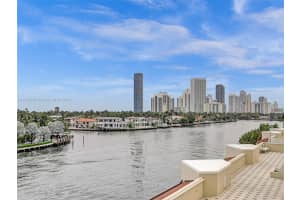 20191 E Country Club Dr APT 507, Aventura, FL 33180, Sold 02/12/24