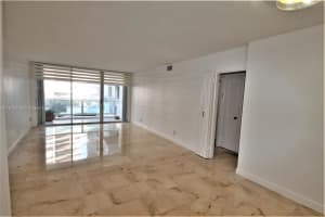 5161 Collins Ave APT 401, Miami Beach, FL 33140, Sold 09/01/25