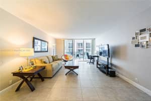 1200 West Ave APT 323, Miami Beach, FL 33139, Sold 05/21/24