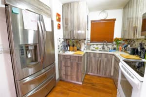 310 Fontainebleau Blvd APT 203, Miami, FL 33172, Sold 10/18/24