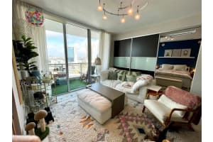 90 SW 3rd St APT 2207, Miami, FL 33130, Sold 10/15/24