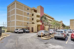 9170 Fontainebleau Blvd APT 401, Miami, FL 33172, Sold 01/12/24