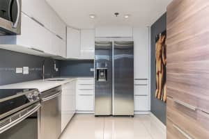 20505 E Country Club Dr APT 2231, Aventura, FL 33180, Sold 03/28/24