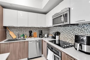 5300 Paseo Blvd #1612, Doral, FL 33166, Sold 07/15/24
