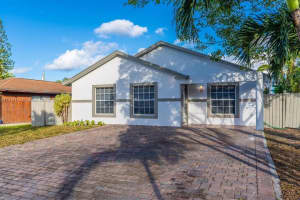 3824 Patio Ct, Lake Worth Beach, FL 33461, Sold 09/30/24