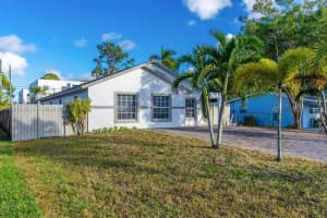 3824 Patio Ct, Lake Worth Beach, FL 33461, Sold 09/30/24
