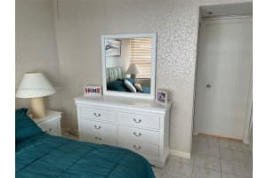 5225 Collins Ave APT 917, Miami Beach, FL 33140, Sold 04/11/24