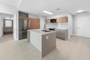 1900 N Bayshore Dr APT 4804, Miami, FL 33132, Sold 05/06/24