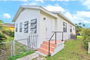 2344 Hope St, Hollywood, FL 33020, Sold 08/20/24