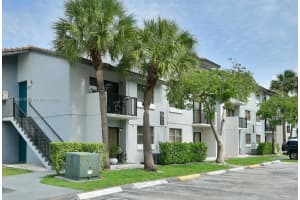 7230 NW 179th St APT 306, Hialeah, FL 33015, Sold 03/15/24