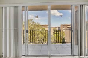 8889 Fontainebleau Blvd APT 401, Miami, FL 33172, Sold 02/16/24