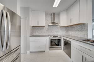 958 Briar Ridge Rd, Weston, FL 33327, Sold 03/21/24