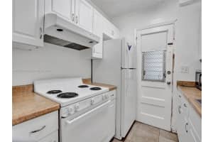 1355 NE 167th St APT 208, Miami, FL 33162, Sold 06/03/24