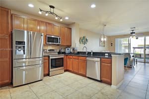 9681 Lago Dr #9681, Boynton Beach, FL 33472, Sold 04/24/24