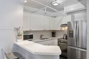 3030 Collins Ave #2h, Miami Beach, FL 33140, Sold 05/17/24