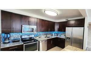600 NE 36th St APT 604, Miami, FL 33137, Sold 02/26/24