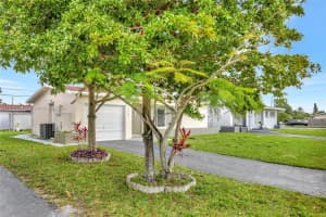 6807 NW 29th St, Sunrise, FL 33313, Sold 04/15/24