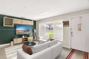 6807 NW 29th St, Sunrise, FL 33313, Sold 04/15/24