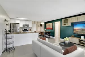 6807 NW 29th St, Sunrise, FL 33313, Sold 04/15/24